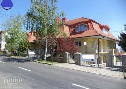 Роскошный пентхаус с панорамным видом на продажу в центре города Хевиз.