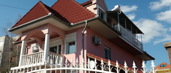 Große "Villa" in Hévíz mit 4 Wohnungen + exklusiver privater Zone